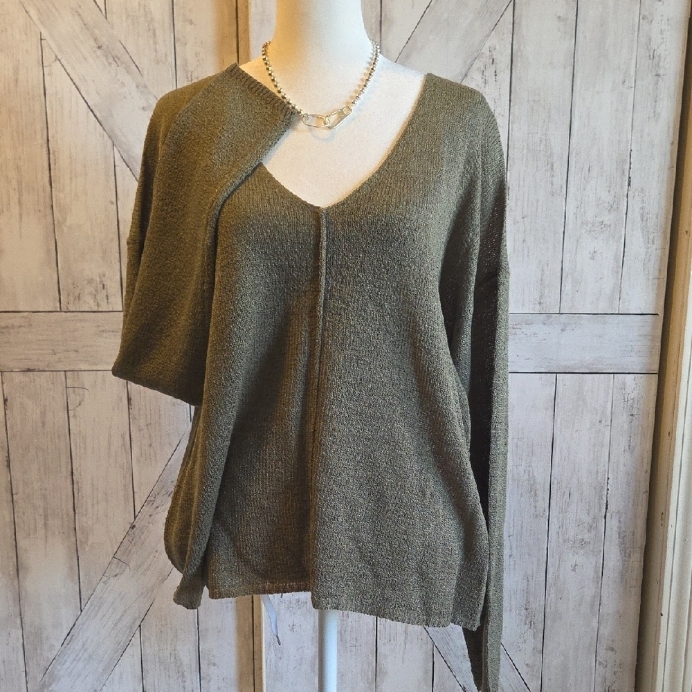 NWT Olive Green Women's Sweater - Picture 3 of 9